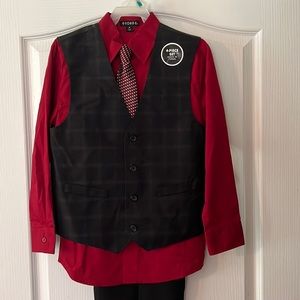 Suit boys 4 piece vest and tie suit size 10